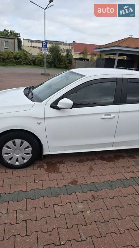 Седан Citroen C-Elysee 2016 в Львове