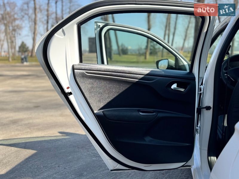 Седан Citroen C-Elysee 2017 в Киеве