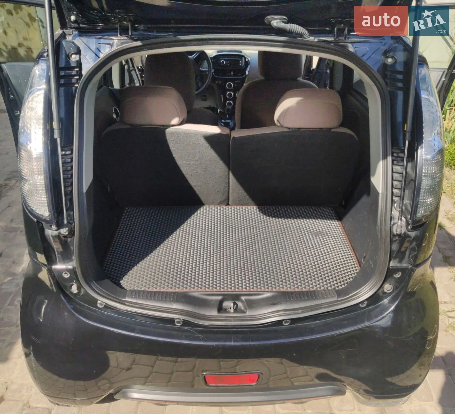 2011 Citroen C-ZERO - мініатюра 3