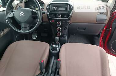 Хэтчбек Citroen C-Zero 2011 в 