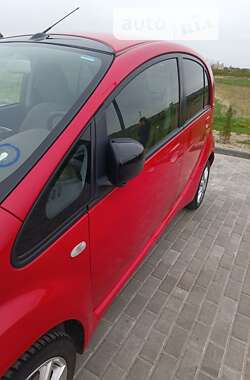 Хэтчбек Citroen C-Zero 2011 в 