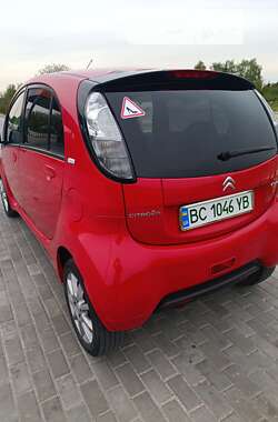 Хэтчбек Citroen C-Zero 2011 в 