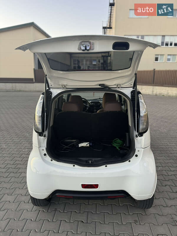 Хэтчбек Citroen C-Zero 2011 в Луцке