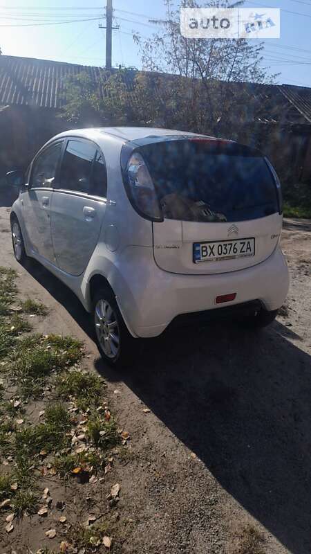 Хэтчбек Citroen C-Zero 2011 в Полонном