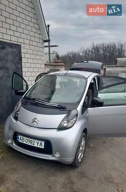 Хэтчбек Citroen C-Zero 2011 в 