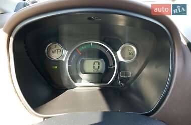 Хэтчбек Citroen C-Zero 2011 в 