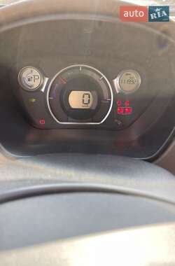 Хэтчбек Citroen C-Zero 2012 в 