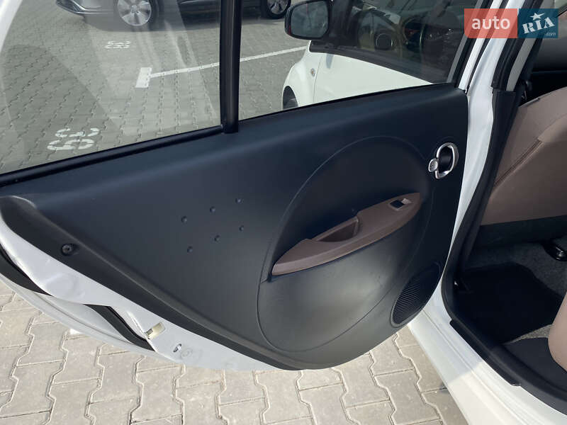 Хэтчбек Citroen C-Zero 2014 в Виннице