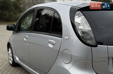 Хэтчбек Citroen C-Zero 2012 в 