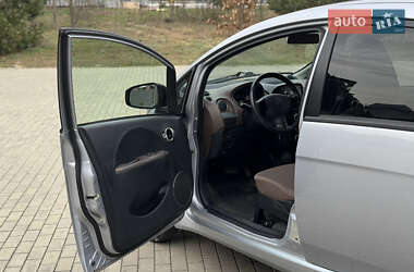 Хэтчбек Citroen C-Zero 2012 в 