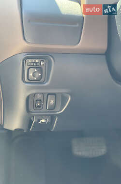 Хэтчбек Citroen C-Zero 2011 в 