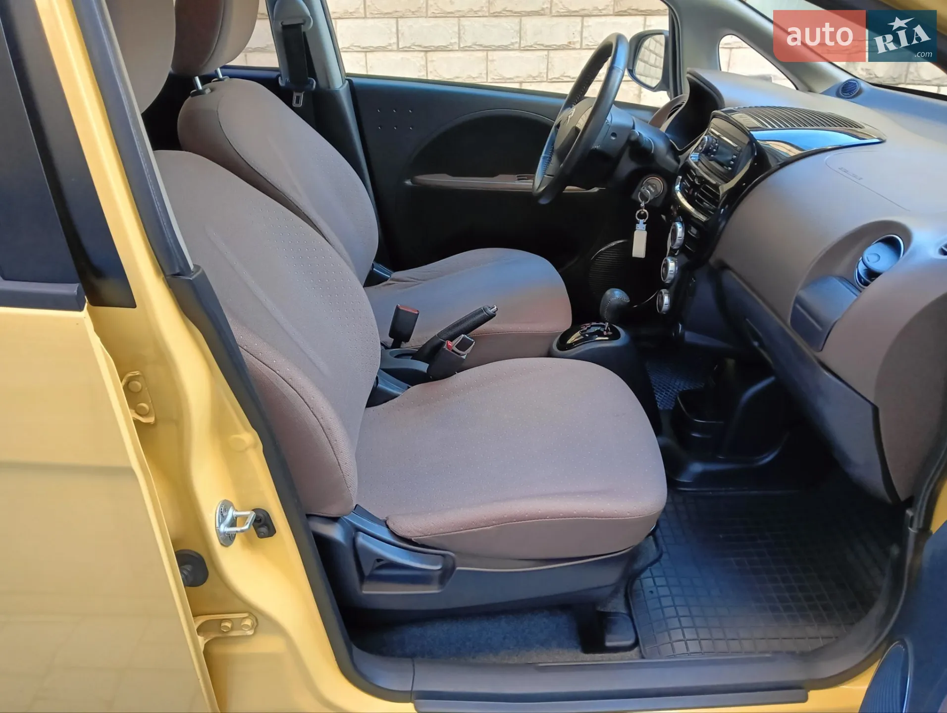 2011 Citroen C-ZERO - мініатюра 7