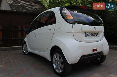 Хэтчбек Citroen C-Zero 2011 в 