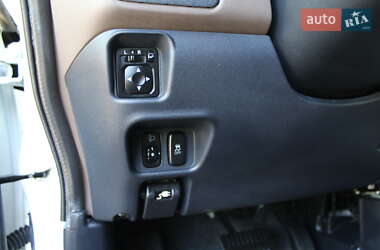 Хэтчбек Citroen C-Zero 2011 в 