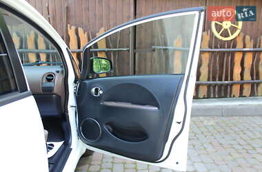 Хэтчбек Citroen C-Zero 2011 в 