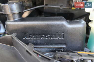 Хэтчбек Citroen C-Zero 2011 в 