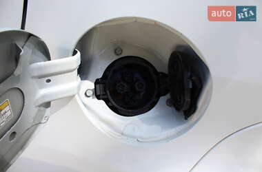 Хэтчбек Citroen C-Zero 2011 в 