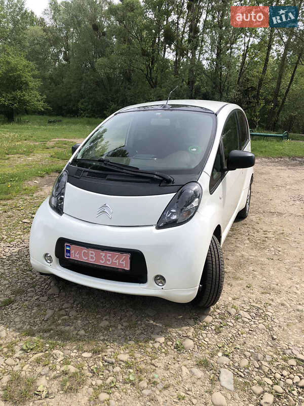Хэтчбек Citroen C-Zero 2012 в 