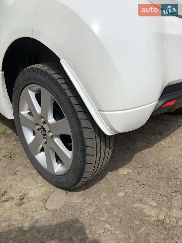 Хэтчбек Citroen C-Zero 2012 в Стрые