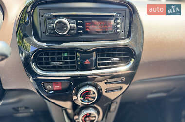 Хэтчбек Citroen C-Zero 2011 в 