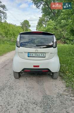 Хэтчбек Citroen C-Zero 2012 в 