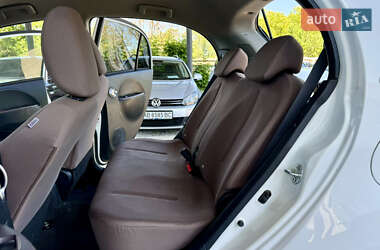 Хэтчбек Citroen C-Zero 2012 в 