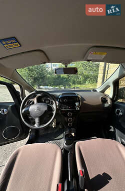 Хэтчбек Citroen C-Zero 2012 в 