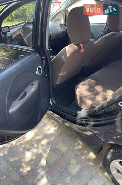 Хэтчбек Citroen C-Zero 2013 в 