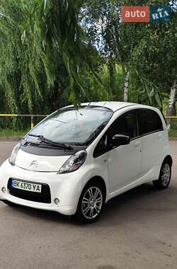 Хэтчбек Citroen C-Zero 2014 в 