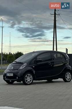Хэтчбек Citroen C-Zero 2011 в 