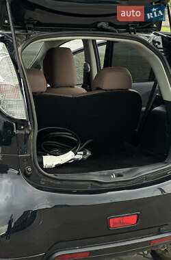 Хэтчбек Citroen C-Zero 2011 в 