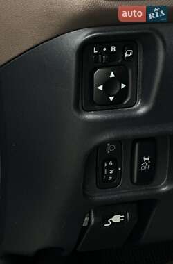 Хэтчбек Citroen C-Zero 2011 в 