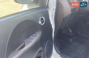Хэтчбек Citroen C-Zero 2012 в 