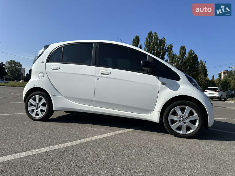Хэтчбек Citroen C-Zero 2013 в Киеве