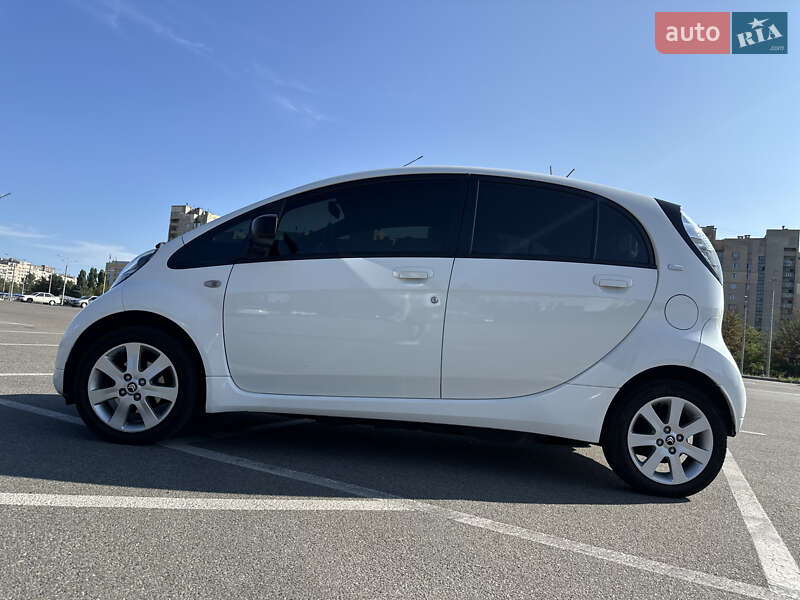 Хэтчбек Citroen C-Zero 2013 в Киеве