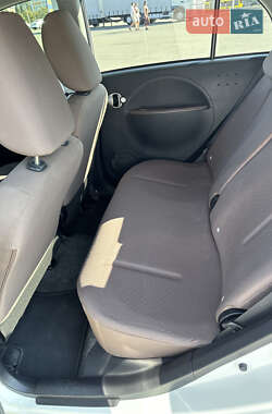 Хэтчбек Citroen C-Zero 2013 в 
