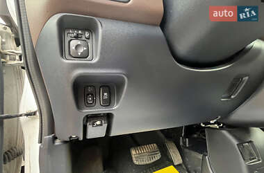 Хэтчбек Citroen C-Zero 2012 в 