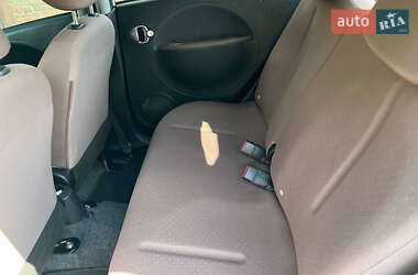 Хэтчбек Citroen C-Zero 2011 в 
