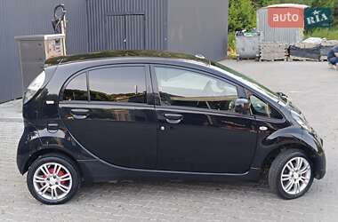 Хэтчбек Citroen C-Zero 2011 в 