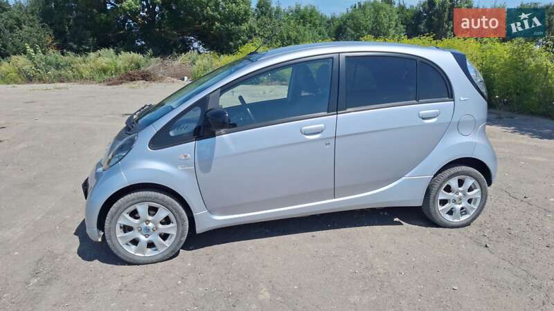 Хэтчбек Citroen C-Zero 2011 в Лановцах