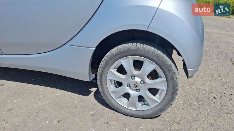 Хэтчбек Citroen C-Zero 2011 в Лановцах