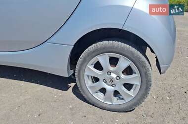 Хэтчбек Citroen C-Zero 2011 в 