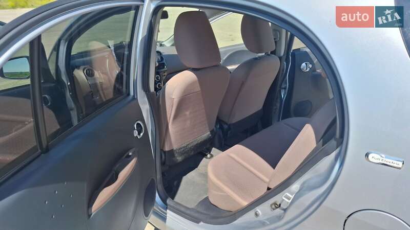 Хэтчбек Citroen C-Zero 2011 в Лановцах