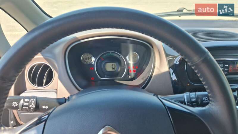 Хэтчбек Citroen C-Zero 2011 в Лановцах