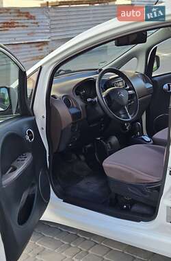 Хэтчбек Citroen C-Zero 2011 в 