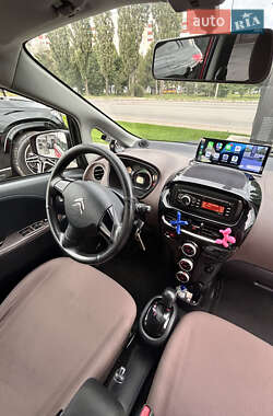 Хэтчбек Citroen C-Zero 2011 в 