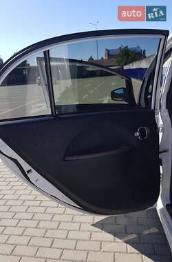 Хэтчбек Citroen C-Zero 2017 в 