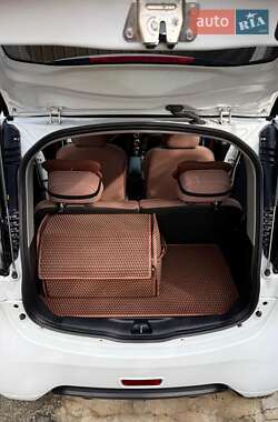 Хэтчбек Citroen C-Zero 2012 в 
