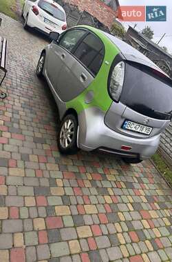 Хэтчбек Citroen C-Zero 2011 в 