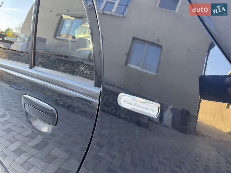 Хетчбек Citroen C-Zero 2015 в Тернополі фото 3 Хетчбек Citroen C-Zero 2015 в Тернополі